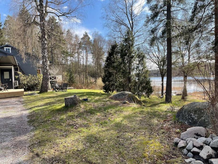 Nyrenoverat Strandnaera Med Fantastisk Utsikt Rimbo Exteriér fotografie